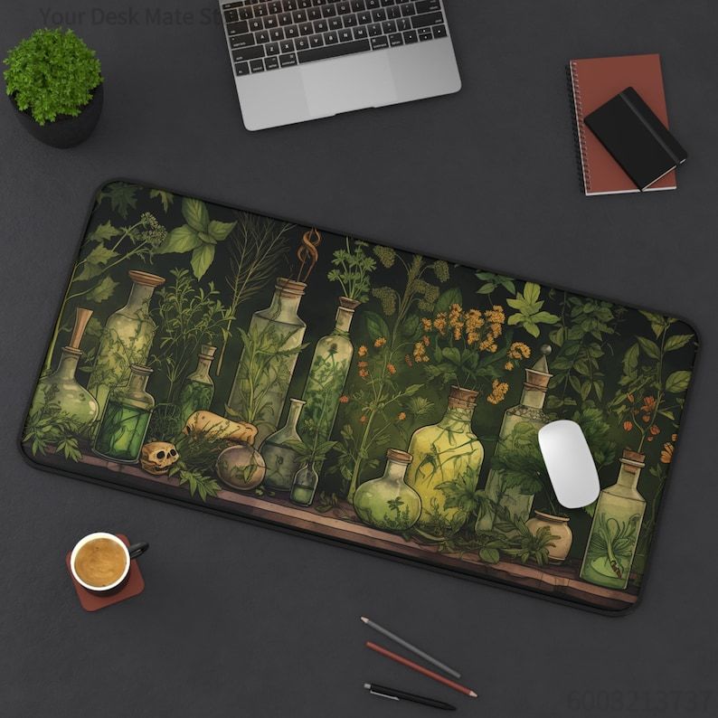 Desk Setup With Plants - سجادة مكتب خضراء بتصميم نباتات سحرية،