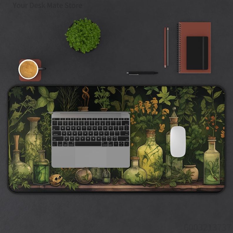 سجادة مكتب خضراء بتصميم نباتات - مراجعة Desk Setup With Plants وسعره